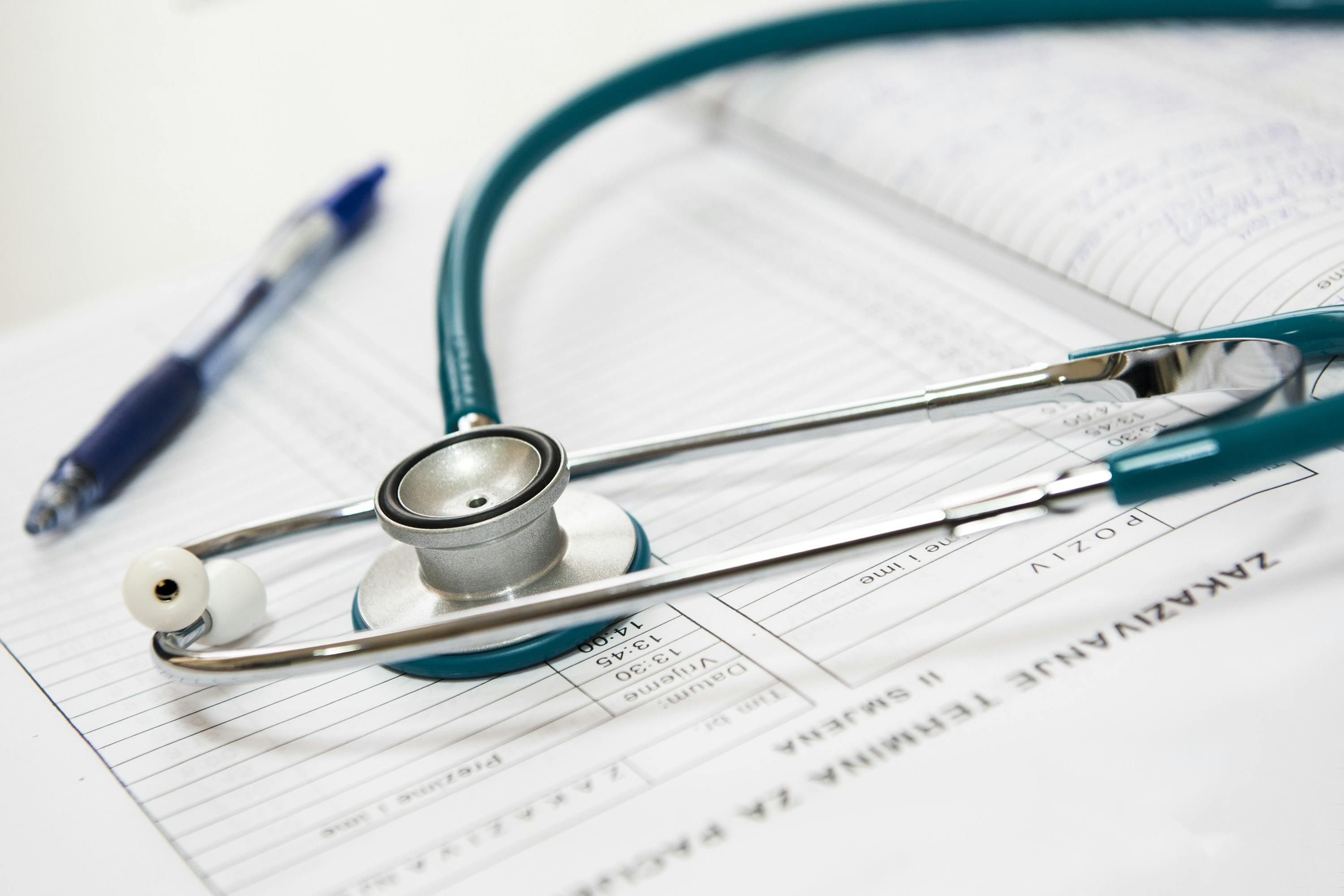 Medical diagnosis equipment and healthcare documentation